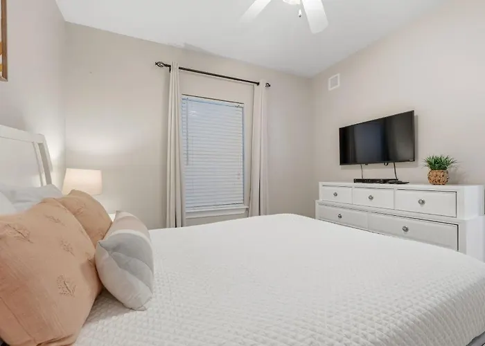 Crystal Tower 1204 By Youngs Suncoast